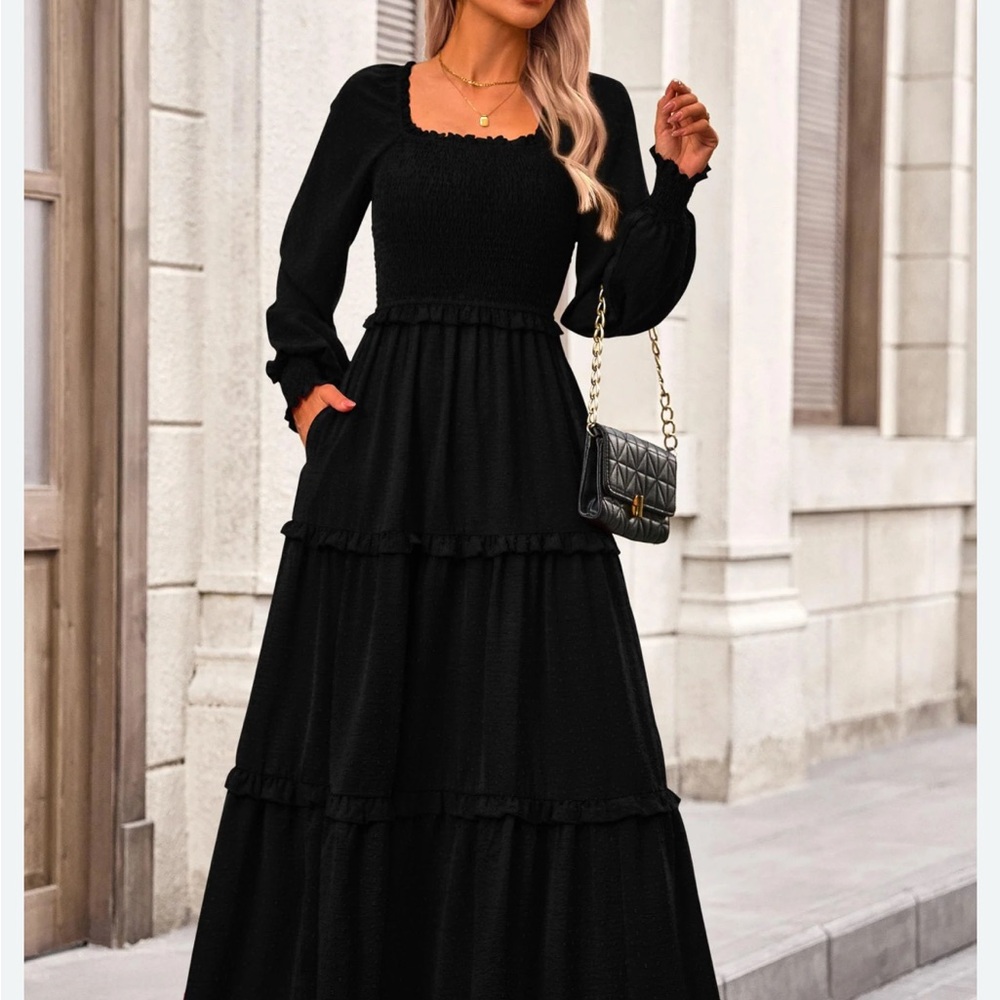 PrettyGarden Black Tiered Long Sleeve Maxi Dress